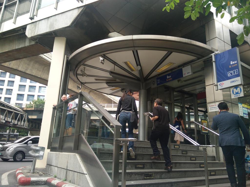 Pula Silom Banguecoque Exterior foto